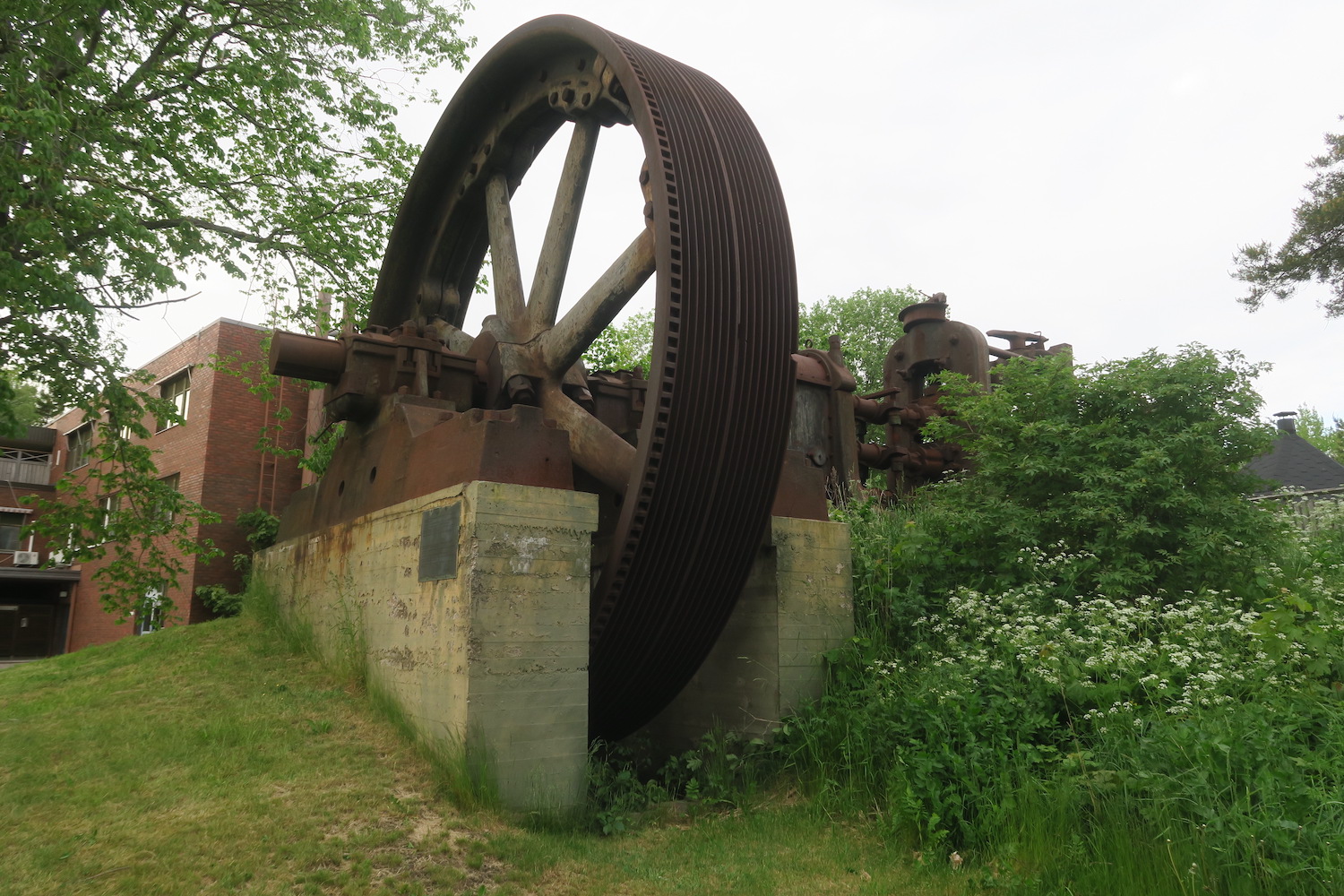 an old flywheel in Dalsbruk, FI